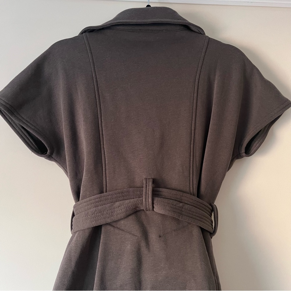 Cozy Deep Gray Short Sleeve Belted Coat - Picture 9 of 12